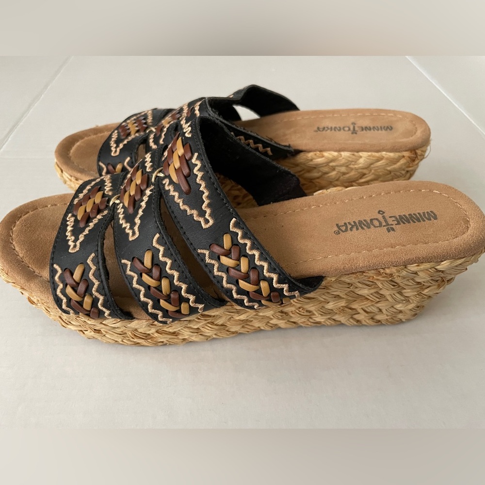 Minnetonka Black Leather Strappy Sandals Braided Natural Wedge Heel Womens Sz 9 - Picture 7 of 9